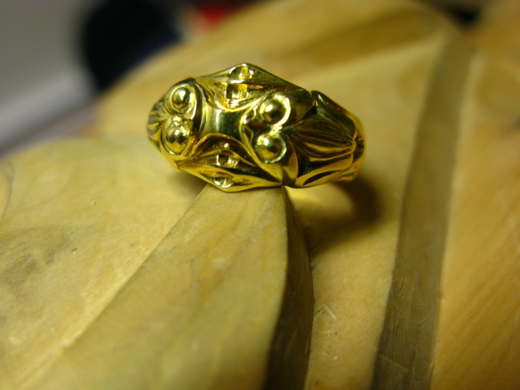 GOLD_8077